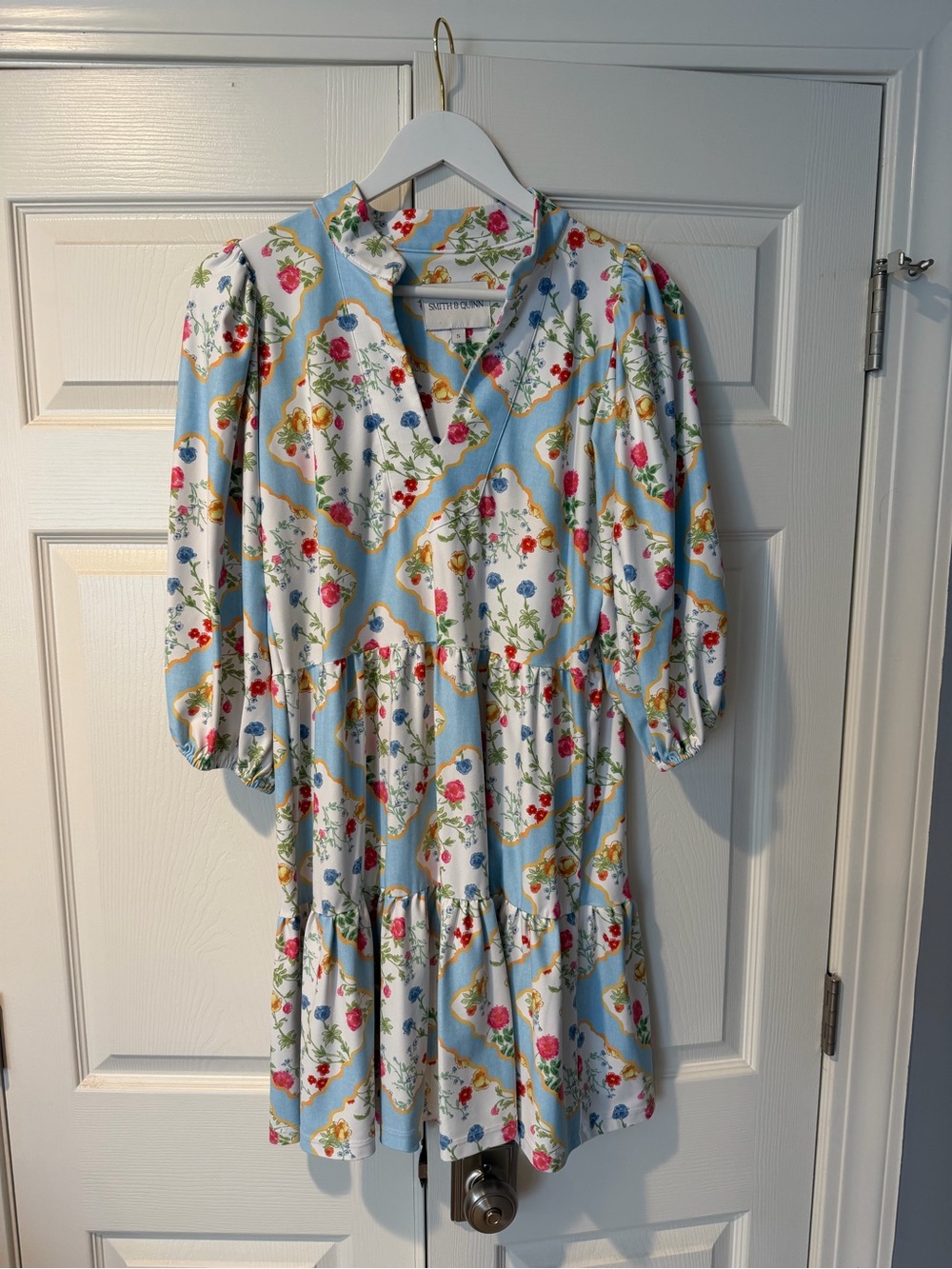 Smith & Quinn Light Blue Floral Tiered Casual Dress with Puff Sleeves